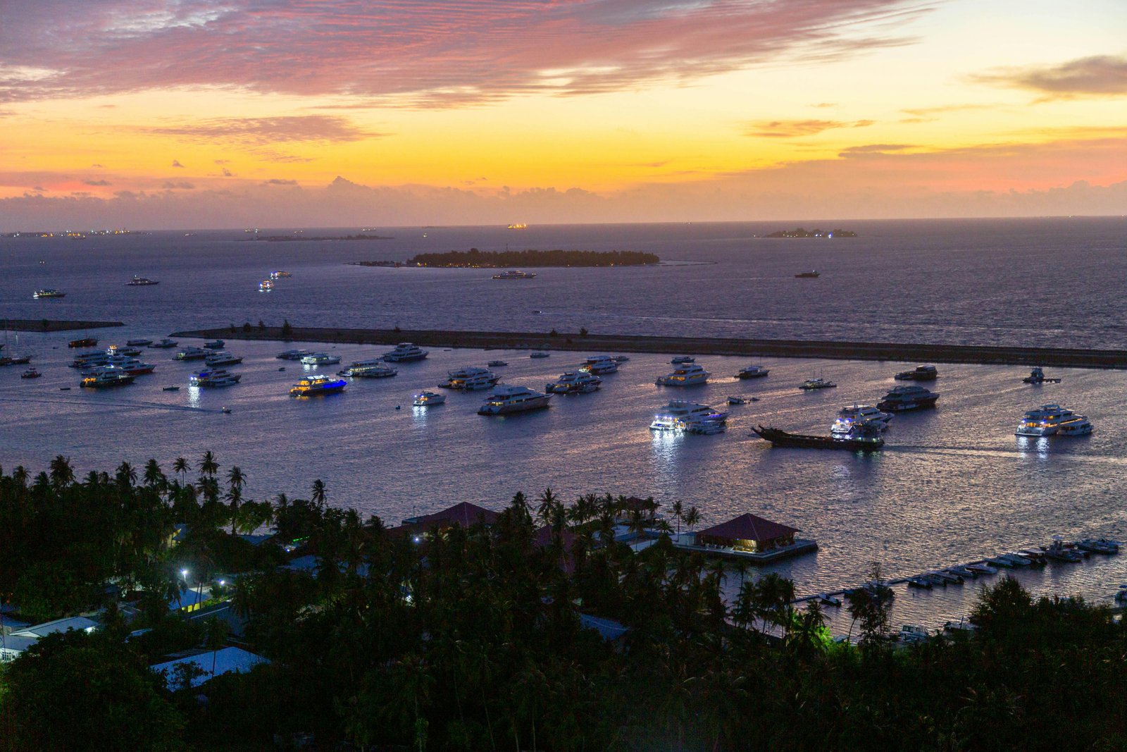 Island hopping Maldives